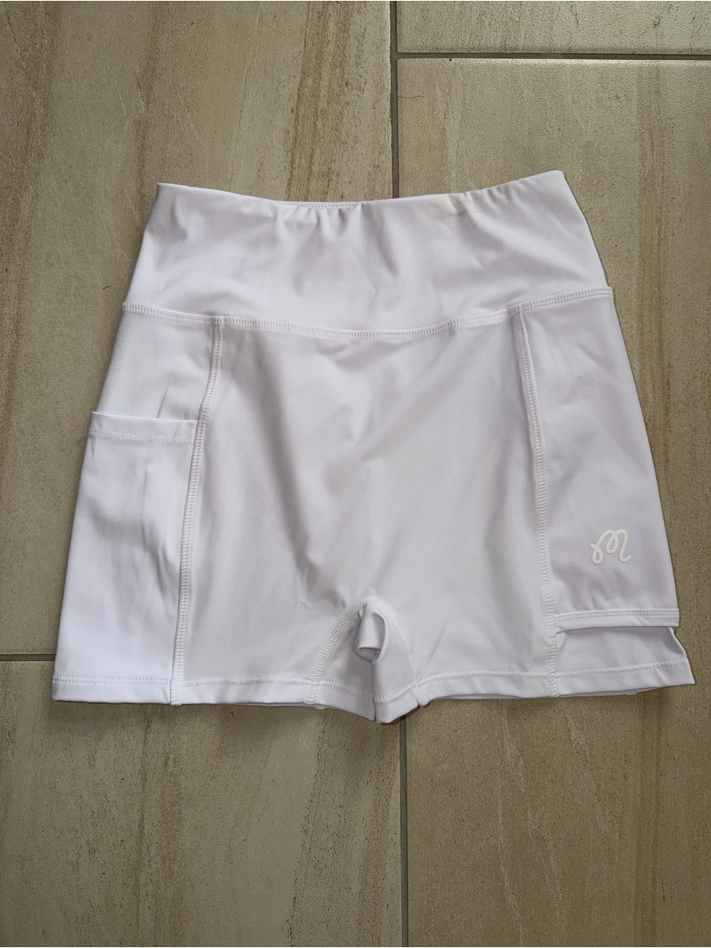Malbon white stretch shorts size XS